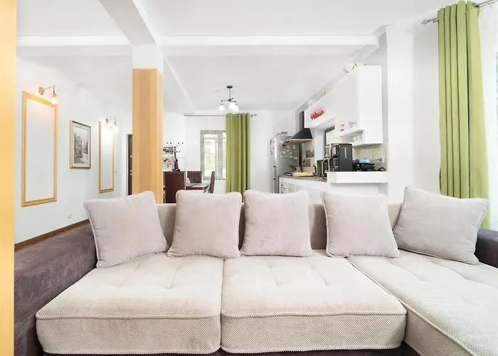 Casa Amina ホームステイ スリナ