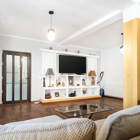 Casa Amina Nyaraló Sulina
